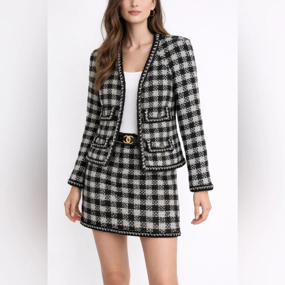 Chanel Black Silver Jacket & Skirt set CC Gripoix buttons Wool blend Vintage 40